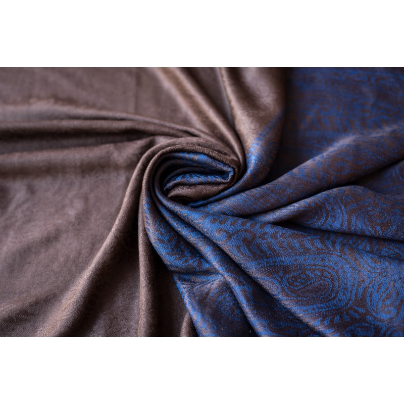 Foulard marron avec motifs indiens et franges