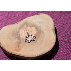 Pendentif en argent avec lotus