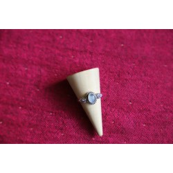 Bague en argent et pierre de lune