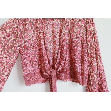 Chemisier rose pale à fleurs cache coeur