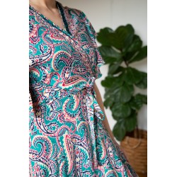 Robe portefeuille verte avec manches évasées