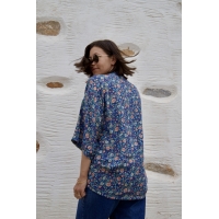 Kimono court bleu à fleurs
