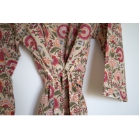 Kimono en coton beige à fleurs