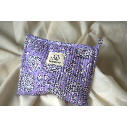 Pochette en coton matelassé...