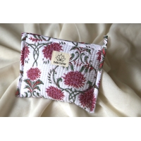 Pochette en coton matelassé fleurs roses
