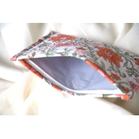 Pochette en coton matelassé fleuris orange et rose