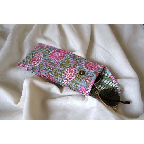 Etui à lunette en coton matelassé bleu rose vert