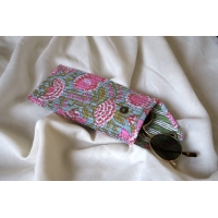 Etui à lunette en coton matelassé bleu rose vert