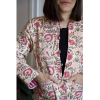 Veste matelassé beige fleurs rose