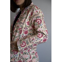 Veste matelassé beige fleurs rose
