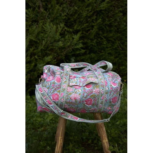 Sac de voyage matelassé bleu rose vert