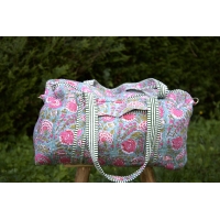 Sac de voyage matelassé bleu rose vert