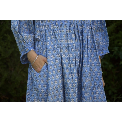 Robe longue bleu petites fleurs en coton