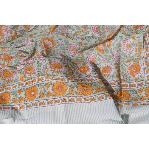 Grand foulard carré en coton orangé