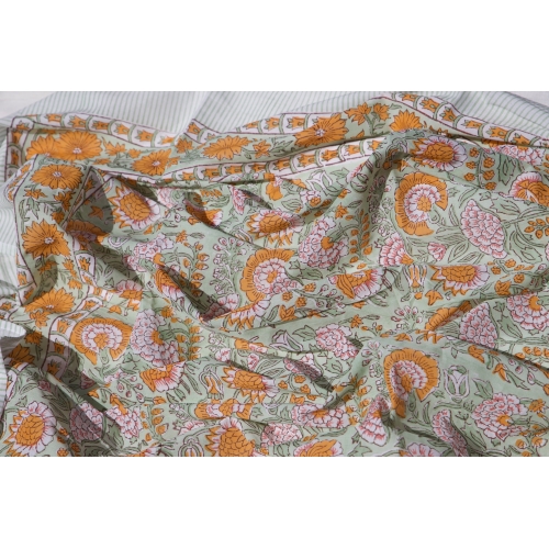 Grand foulard carré en coton orangé