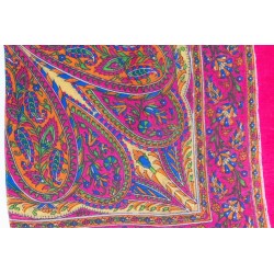 Carré de soie rose